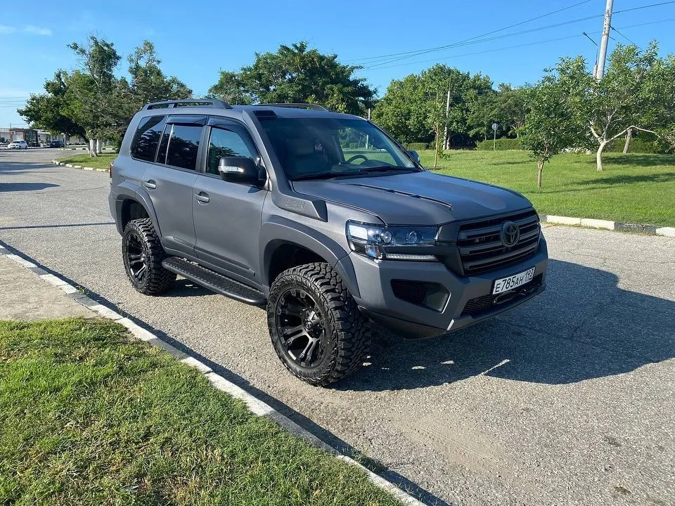 Check our price and buy Shikari body kit for Toyota Land Cruiser 200