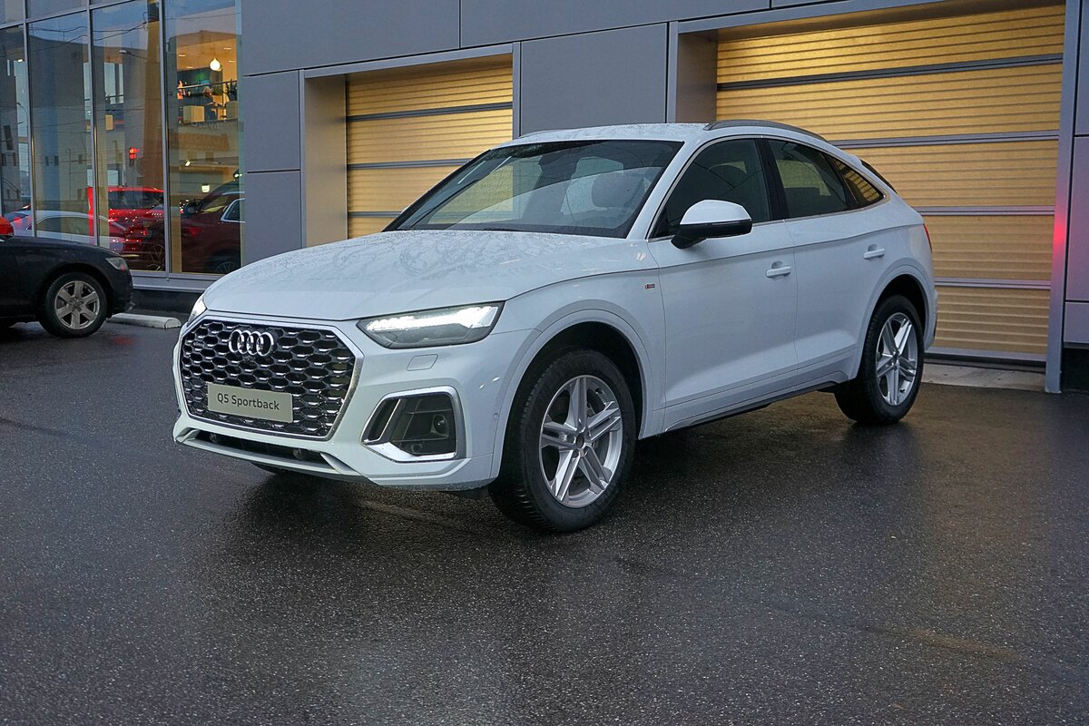 Check price and buy New Audi Q5 Sportback 45 TFSI (FY) For Sale