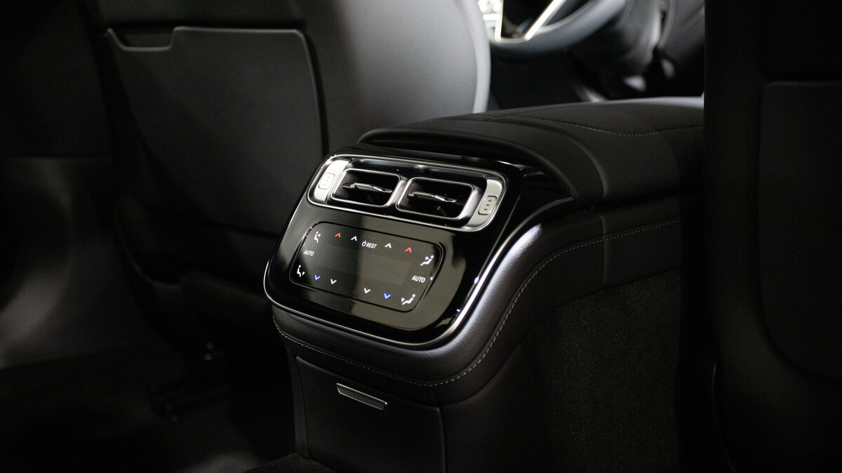 Check price and buy New Mercedes-Benz S-Class 350 d Long 4MATIC (W223) For Sale