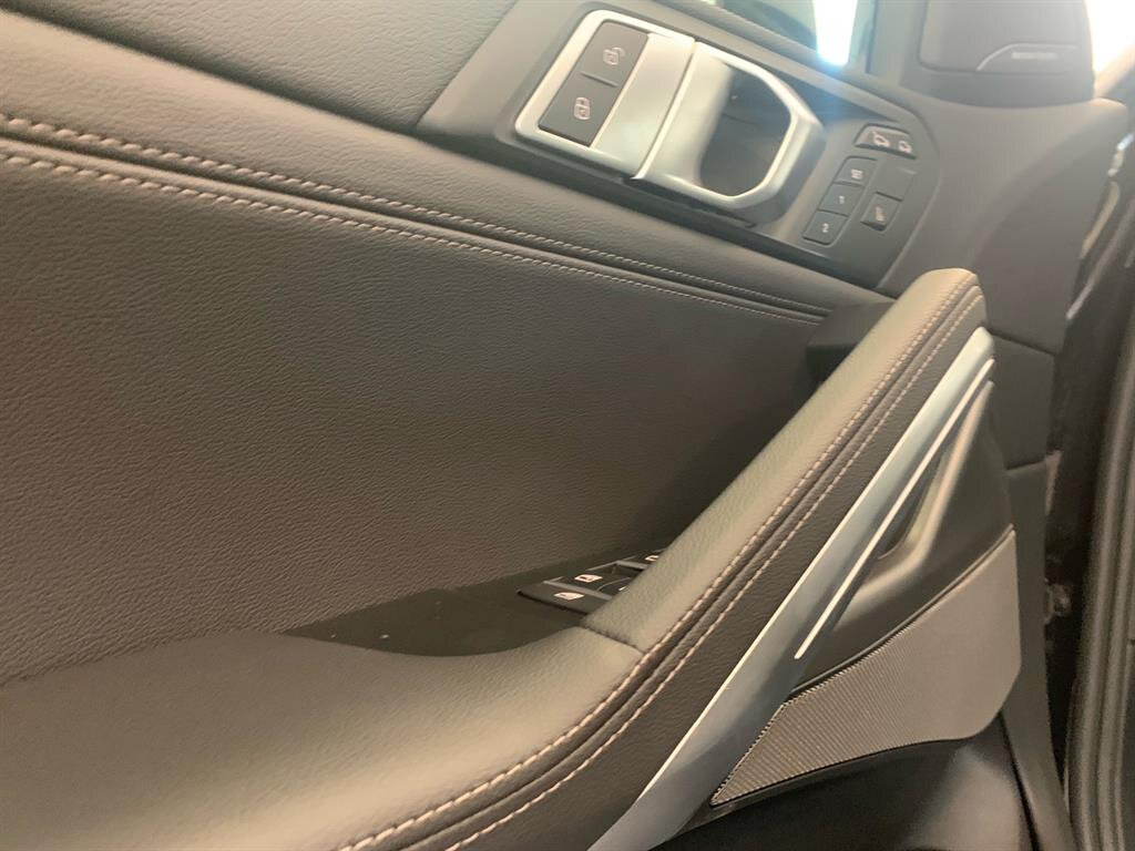 Check price and buy New BMW X6 40i (G06) For Sale