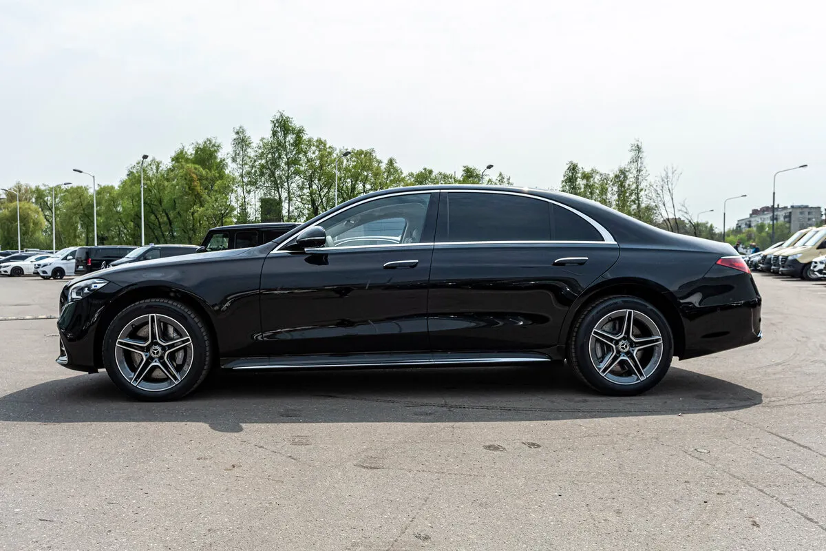 Check price and buy New Mercedes-Benz S-Class 450 Long (W223) For Sale