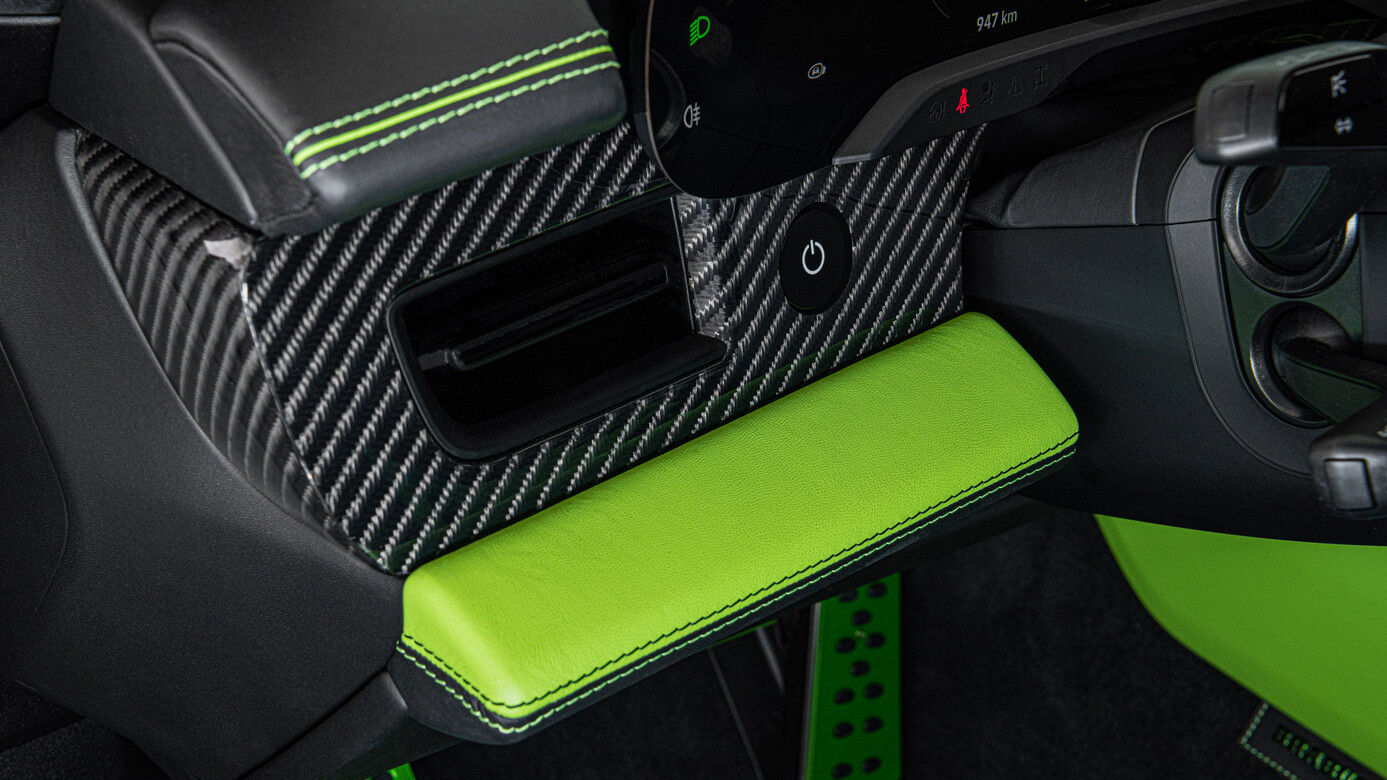 Package interior Brabus Carbon for Porsche Taycan