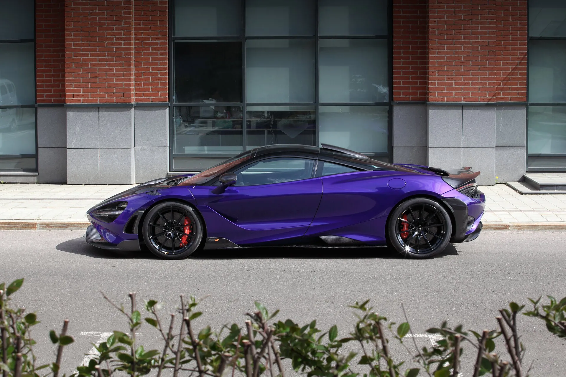 Check our price and buy Topcar Design body kit for McLaren 765 LT Coupe Carbon Edition!