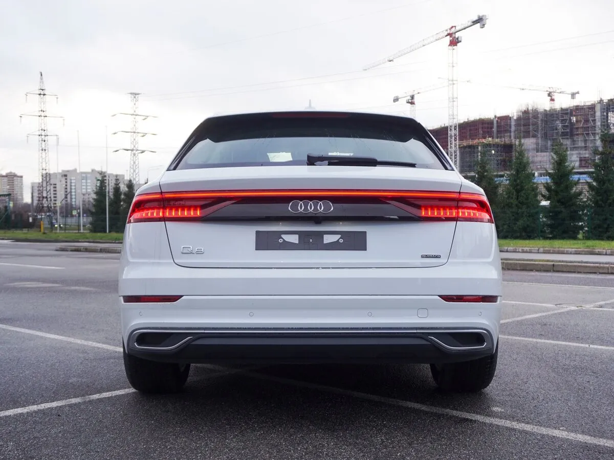 Buy New Audi Q8 45 TDI