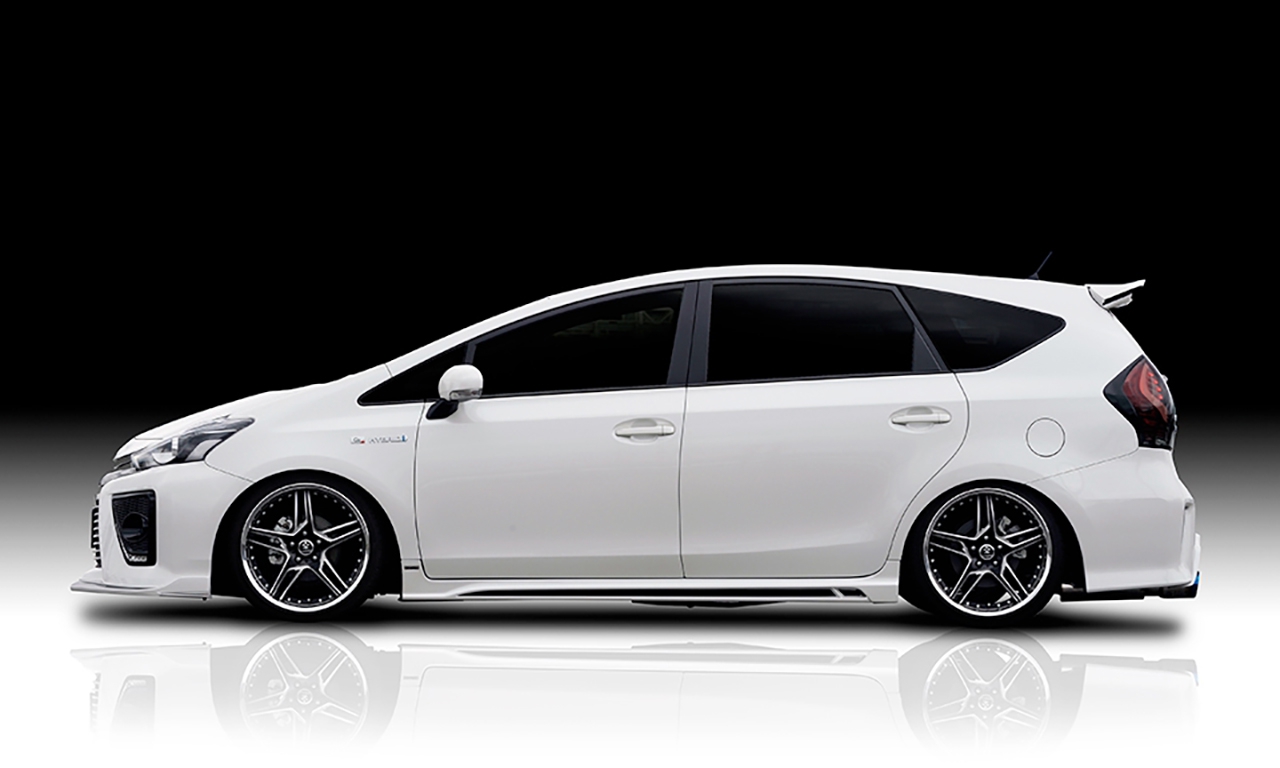 Check our price and buy Rowen body kit for Toyota Prius ZVW40/41