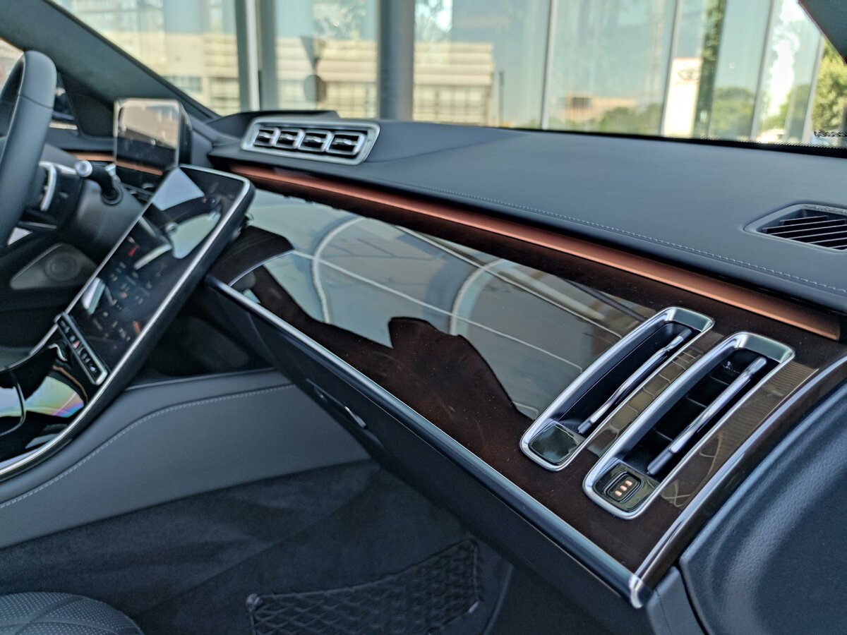 Check price and buy New Mercedes-Benz S-Class 350 d Long 4MATIC (W223) For Sale