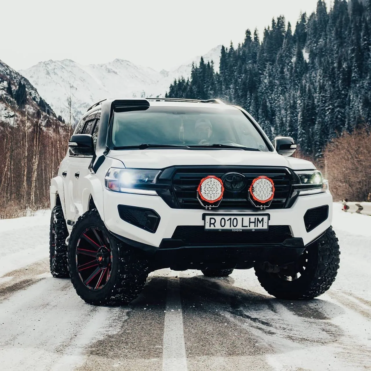 Check our price and buy Shikari body kit for Toyota Land Cruiser 200