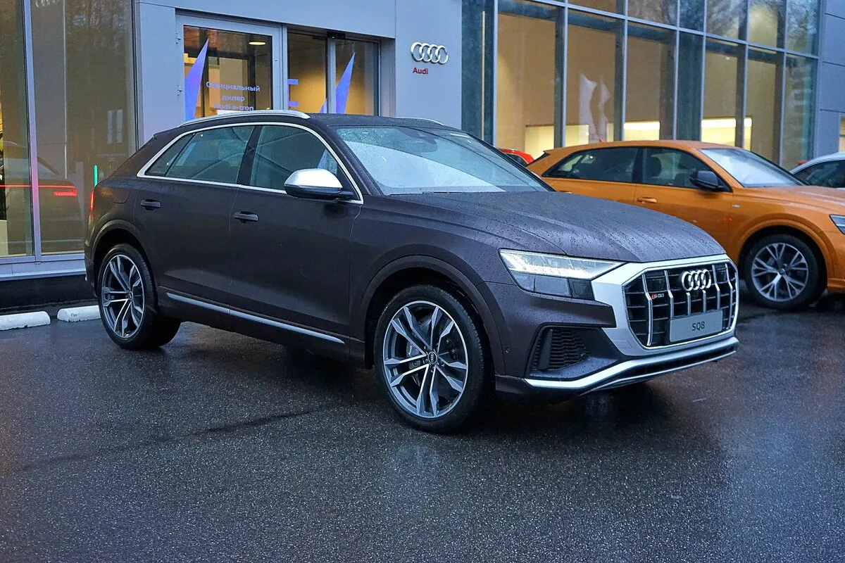 Buy New Audi SQ8 (4M)