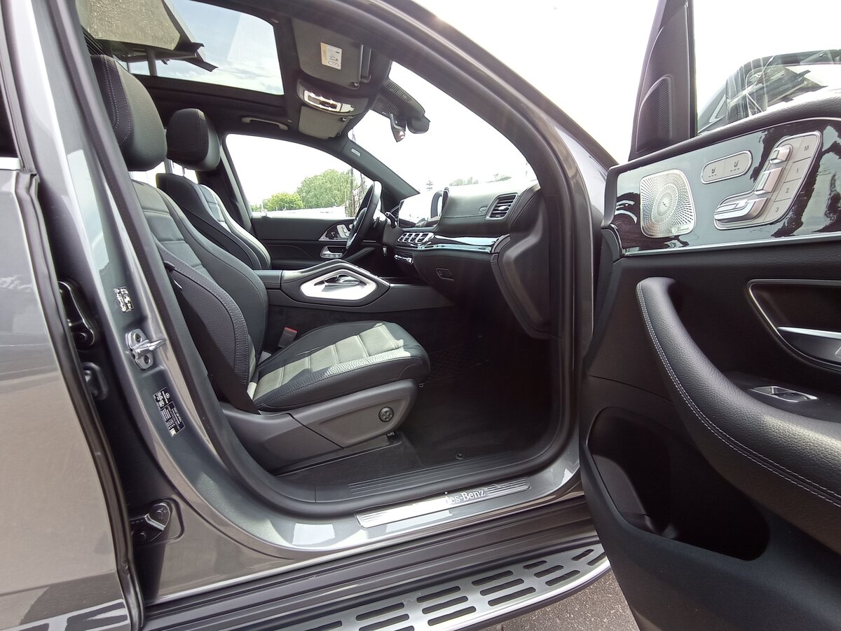 Check price and buy New Mercedes-Benz GLS 400 d (X167) For Sale