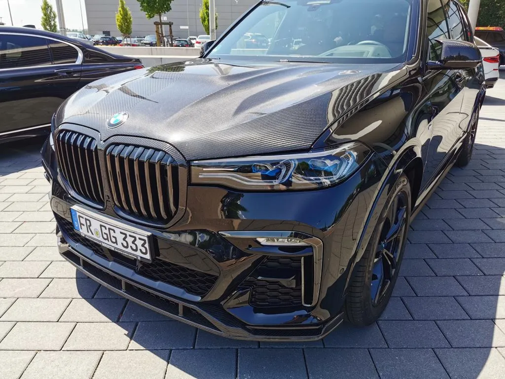 Check our price and buy Renegade Design body kit for BMW X7 G07