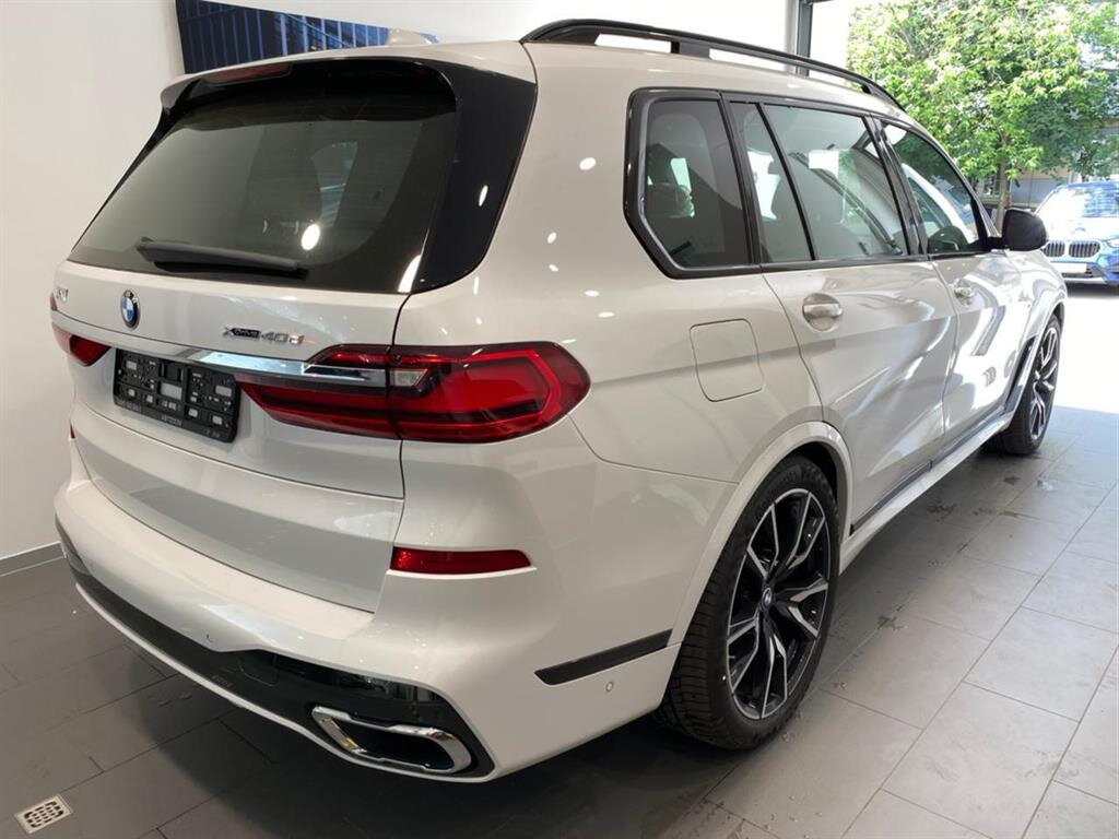 Buy New BMW X7 40d (G07)