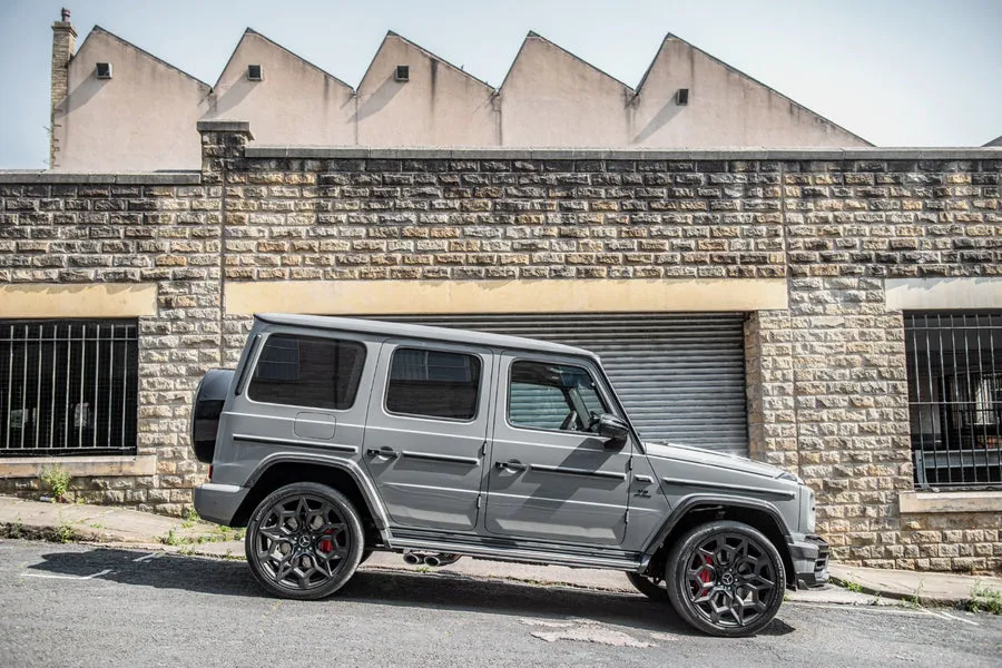 Check our price and buy Kahn Design carbon fiber body kit set for Mercedes-Benz G-class W463A