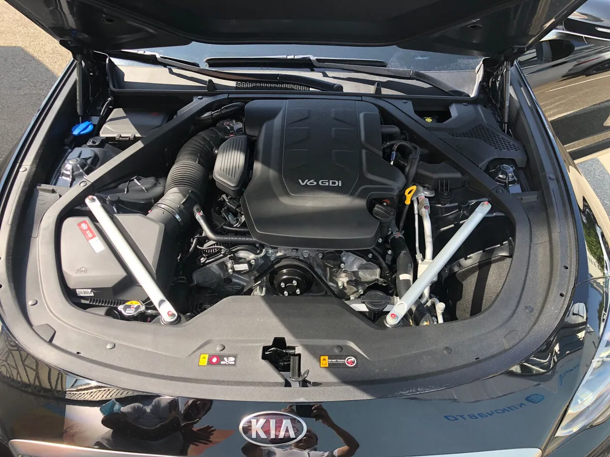 Check price and buy New Kia K900 For Sale