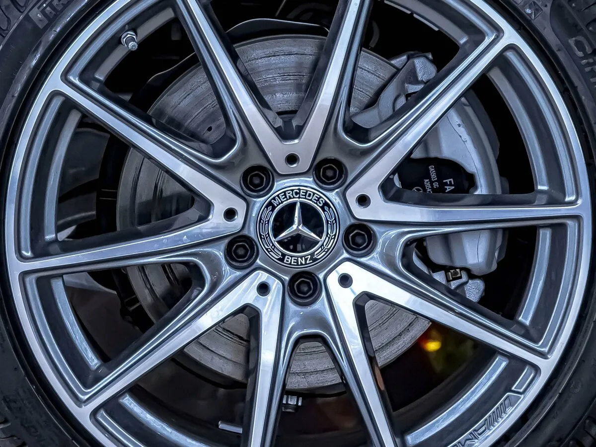 Check price and buy New Mercedes-Benz E-Class 300 d (W213, S213, C238) Restyling For Sale