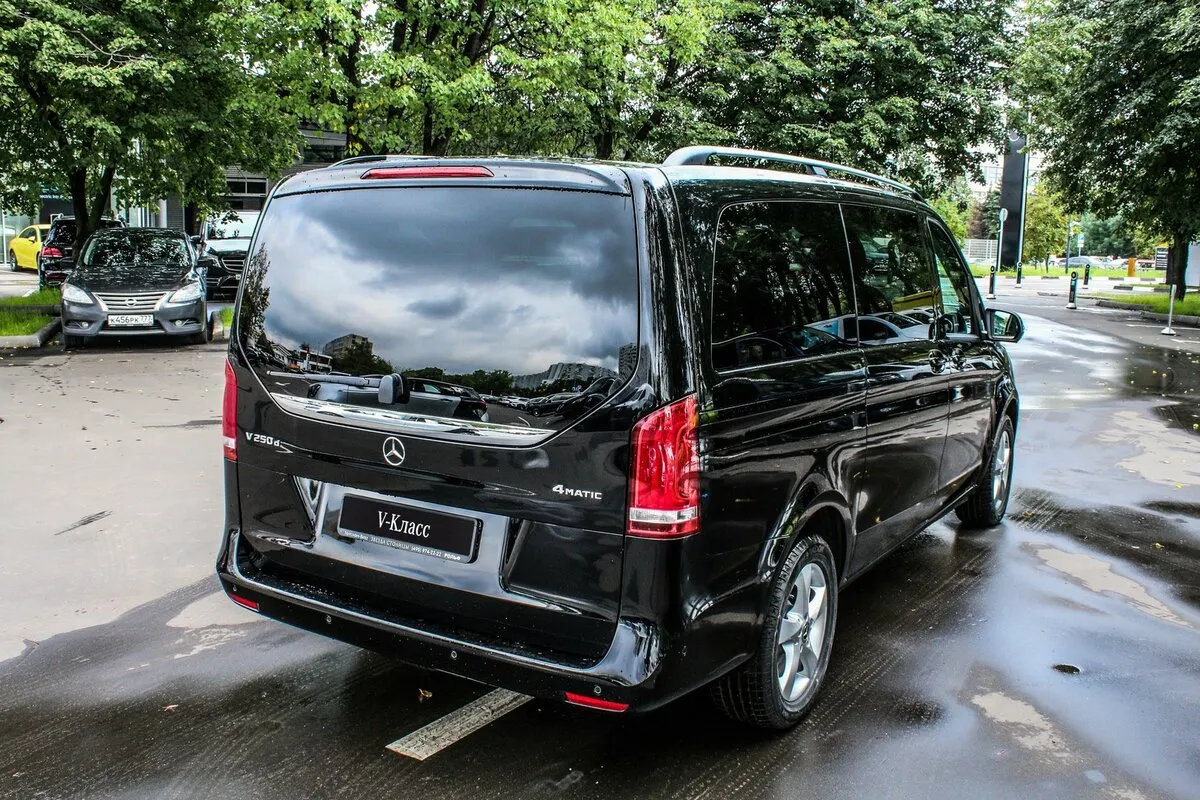 Check price and buy New Mercedes-Benz V-Class L 250 d Long For Sale
