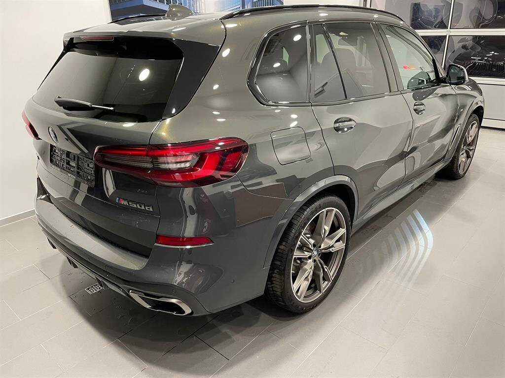 New BMW X5 M50d (G05)