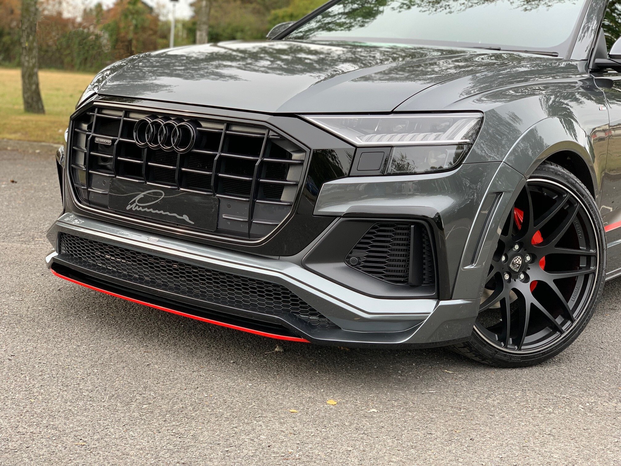 Check our price and buy Lumma CLR 8S body kit for Audi Q8