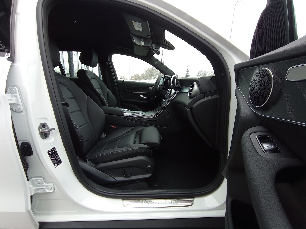 Check price and buy New Mercedes-Benz GLC 200 (X253) Restyling For Sale