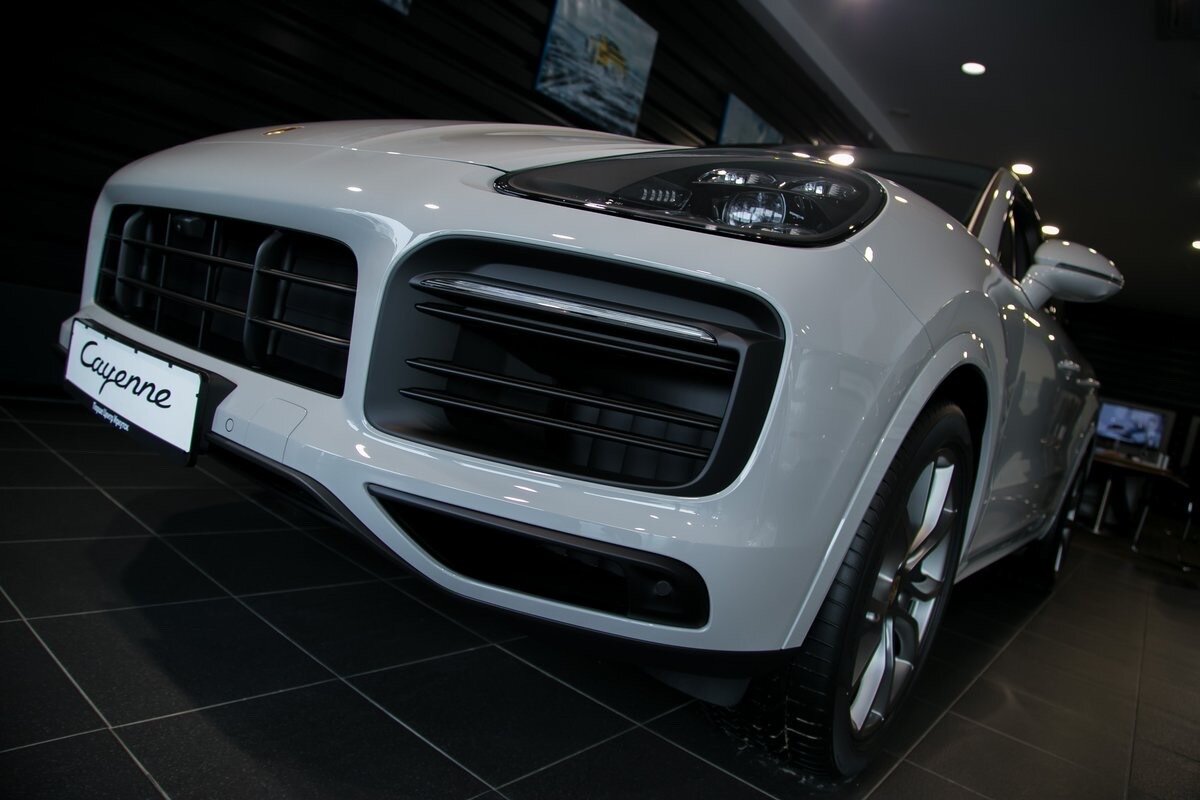 Check price and buy New Porsche Cayenne Coupé For Sale