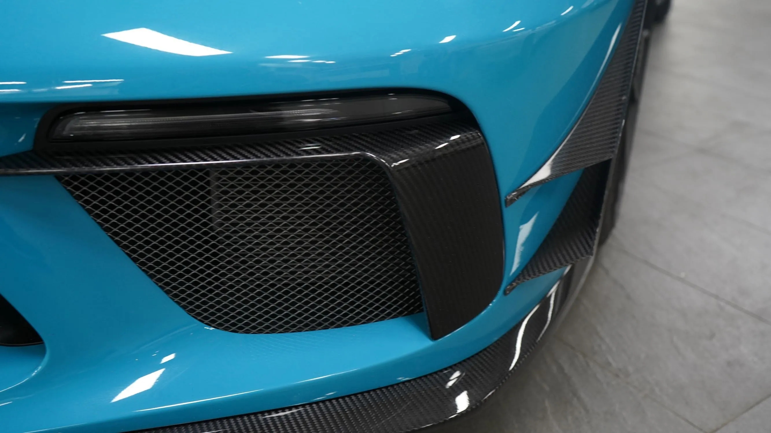 Check our price and buy a Karbel Carbon Fiber Body Kit set for Porsche 911 991.2 GT3