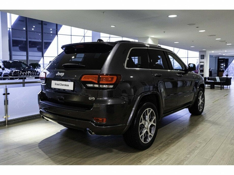 Check price and buy New Jeep Grand Cherokee (WK2) Restyling For Sale