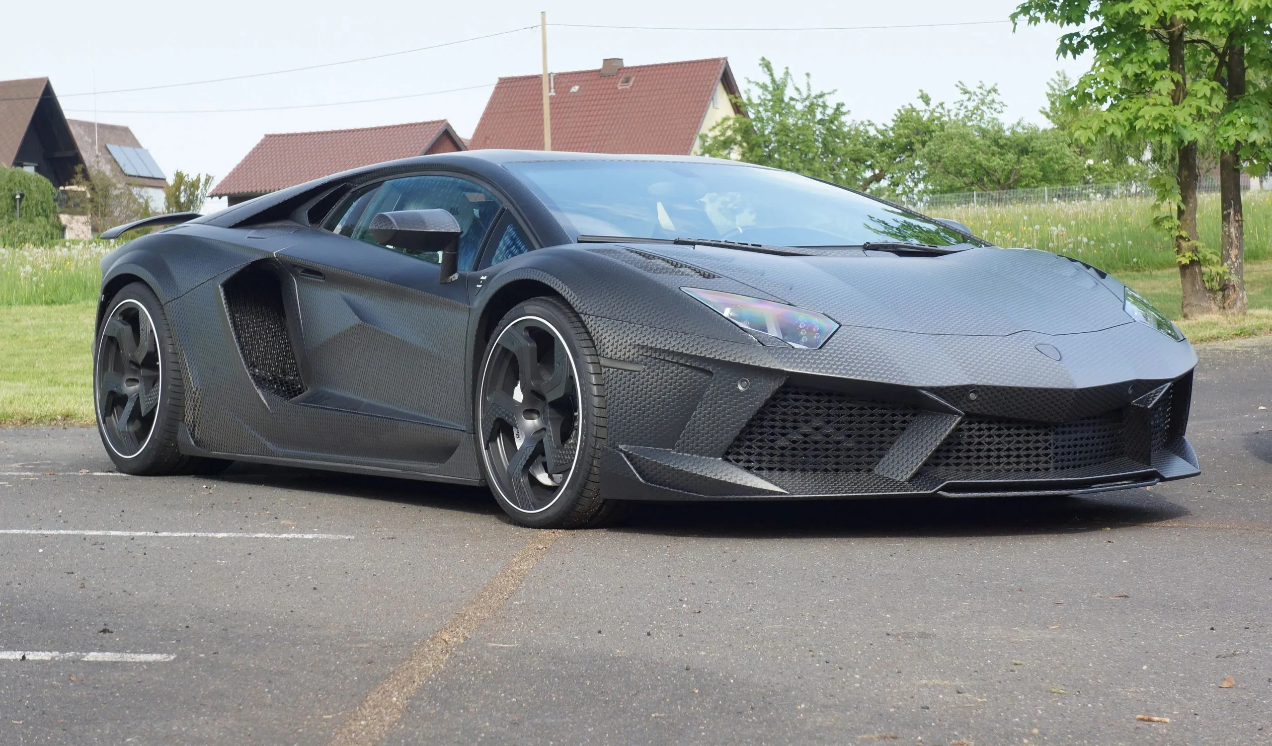 Check our price and buy Mansory Carbon Fiber Body kit set for Lamborghini Aventador Carbonado