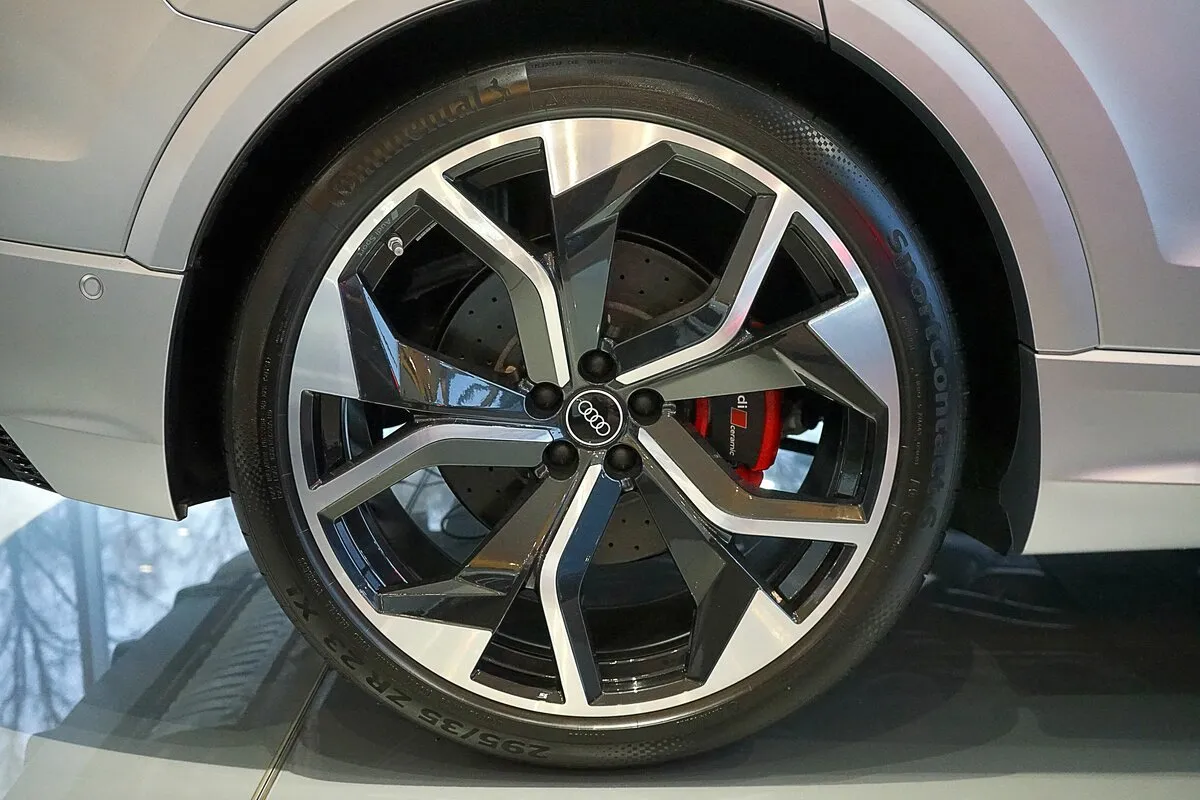 Buy New Audi RS Q8