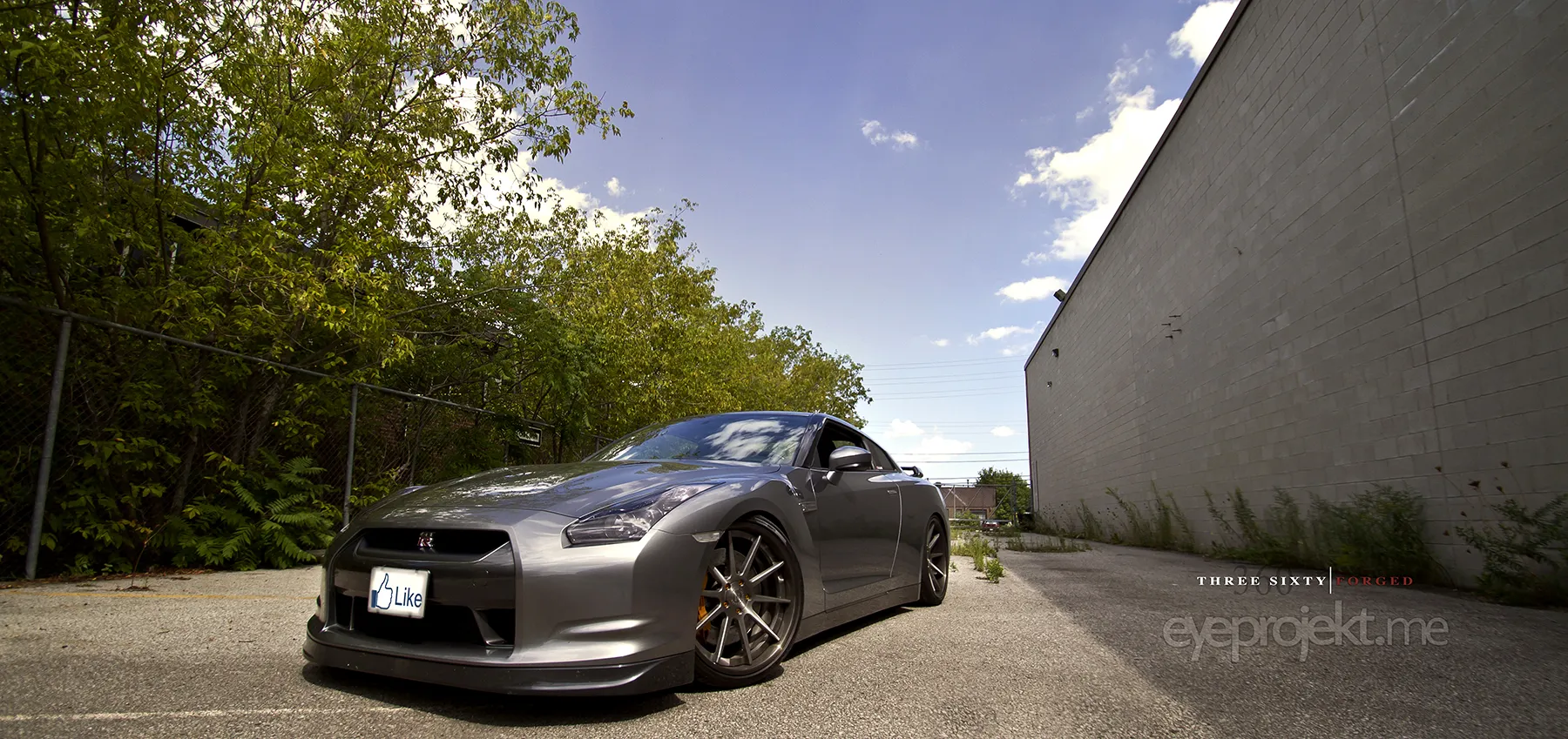 360 Forged Mesh 10 on Nissan GT-R — 3/4 view