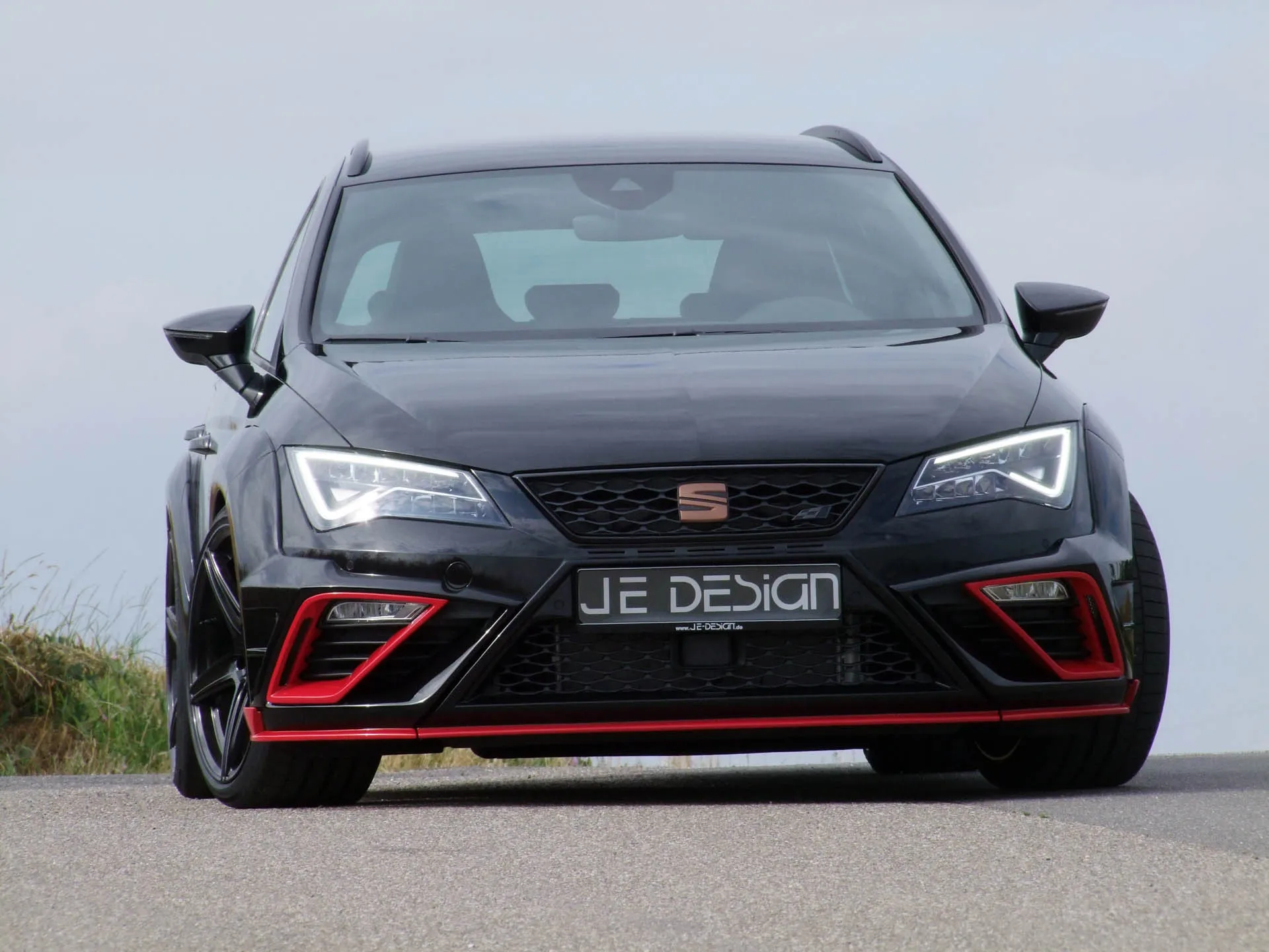 Check our price and buy JE Design body kit for Seat Leon ST FR + Cupra!