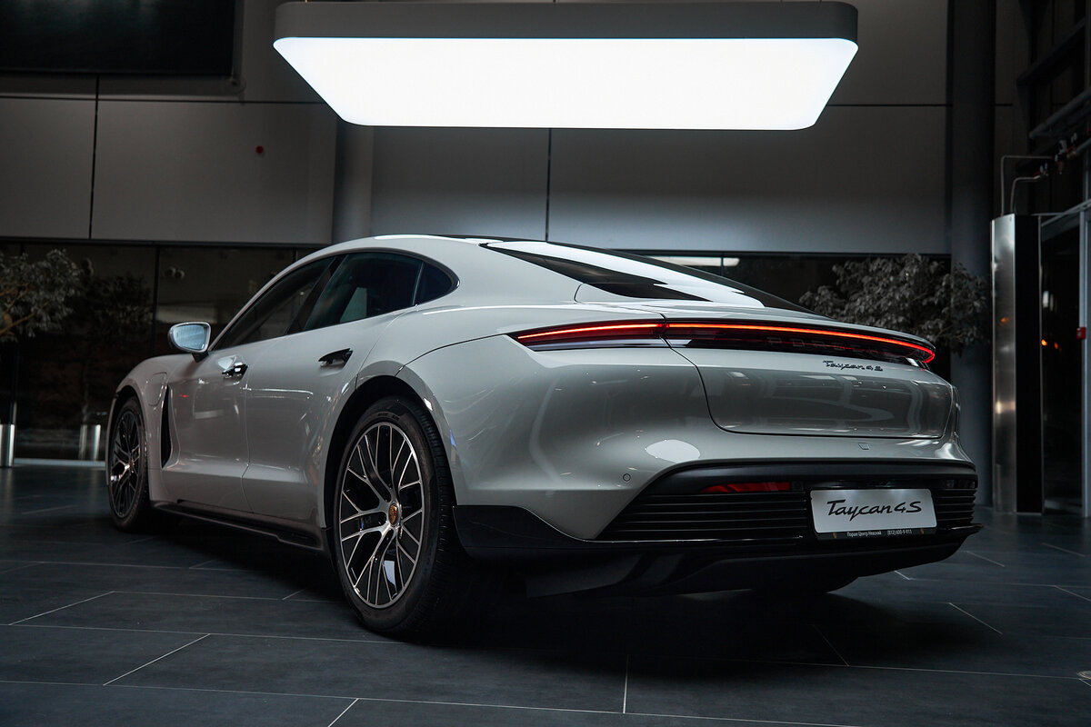 Check price and buy New Porsche Taycan 4S For Sale