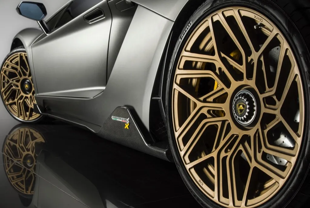 Check our price and buy Onyx body kit for Lamborghini Aventador SX