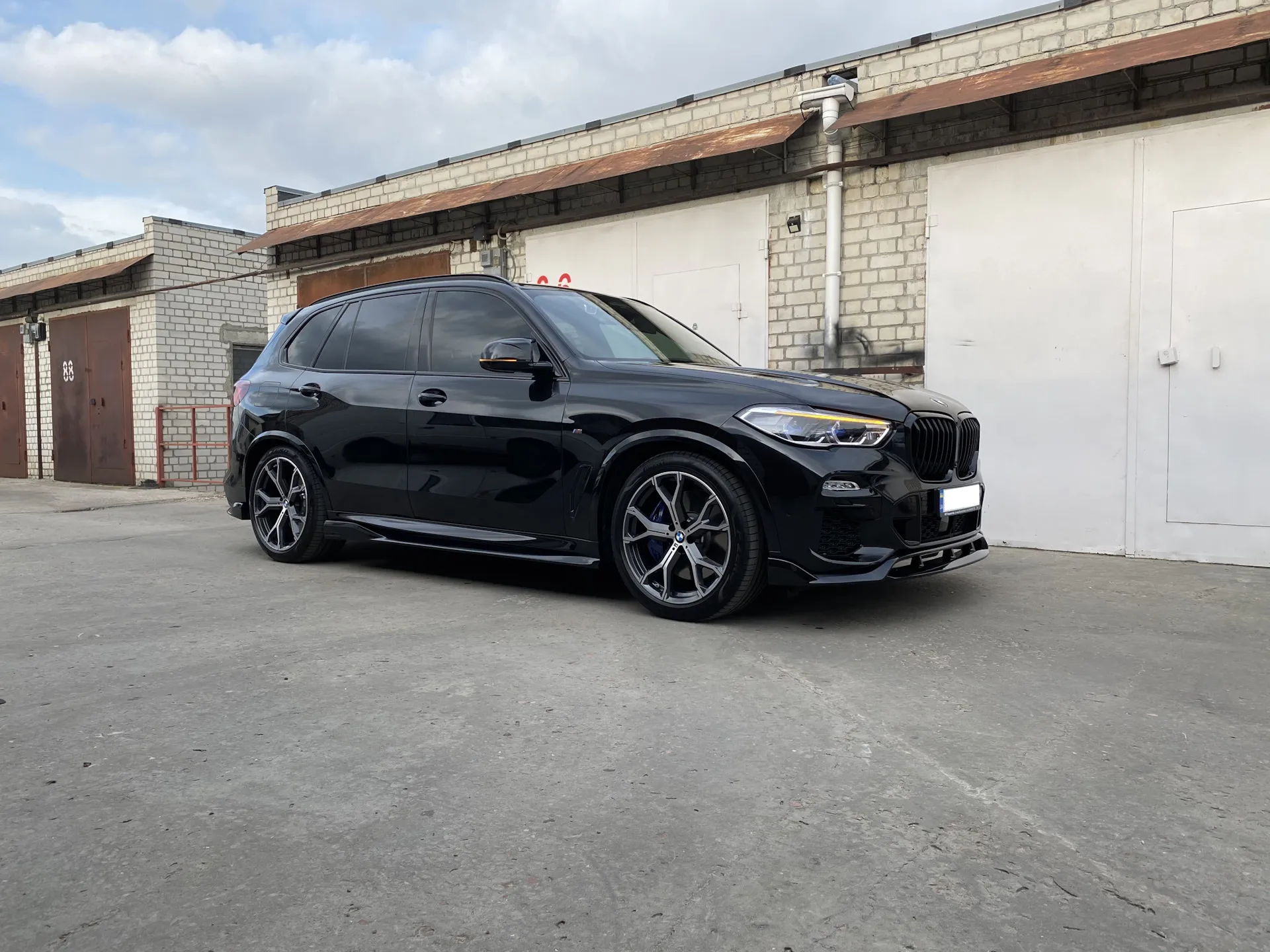 Check price and buy Ronin Design  Paradigm body kit for BMW X5 G05 