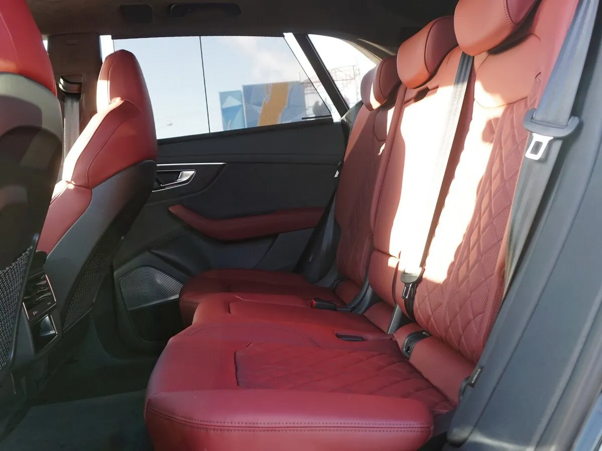 Buy New Audi SQ8 (4M)