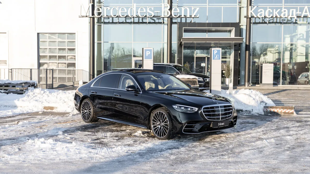 Check price and buy New Mercedes-Benz S-Class 580 Long 4MATIC (W223) For Sale