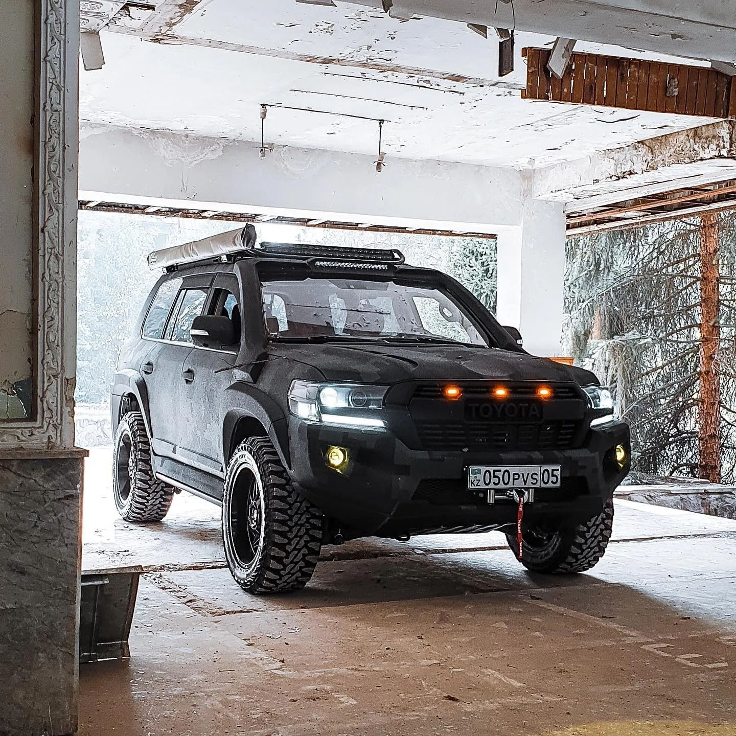 Check our price and buy Shikari body kit for Toyota Land Cruiser 200
