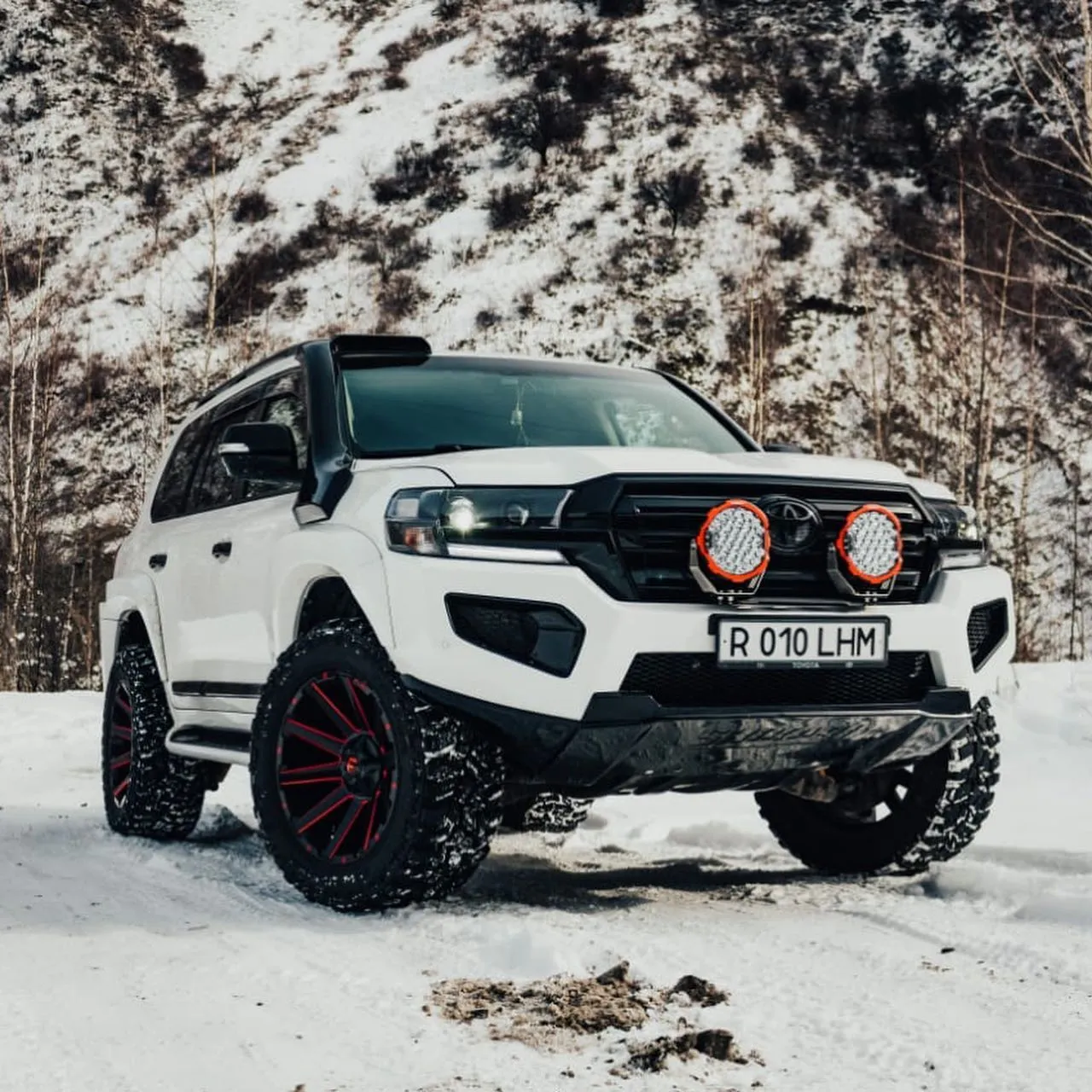 Check our price and buy Shikari body kit for Toyota Land Cruiser 200