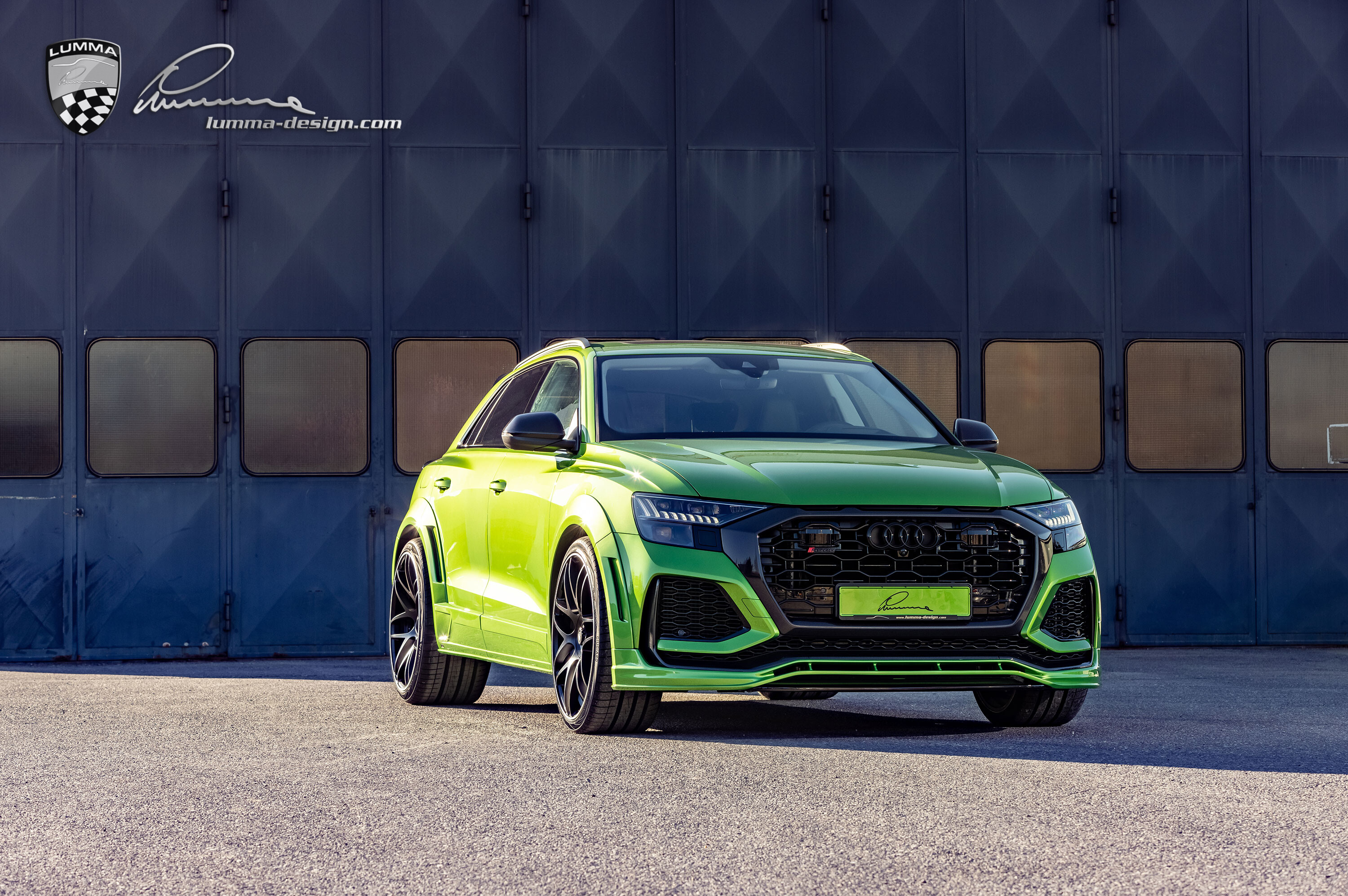 Check our price and buy Lumma CLR 8RS body kit for Audi RSQ8!
