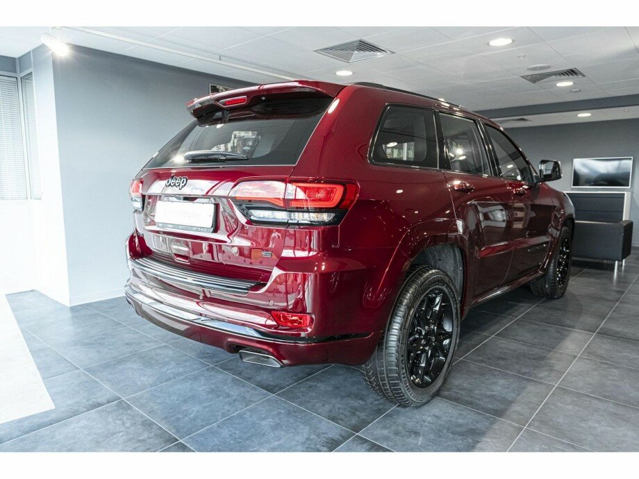 Check price and buy New Jeep Grand Cherokee (WK2) Restyling For Sale