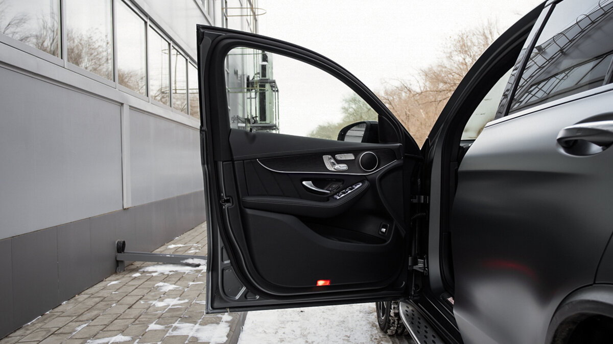 Check price and buy New Mercedes-Benz GLC Coupe 300 (C253) Restyling For Sale