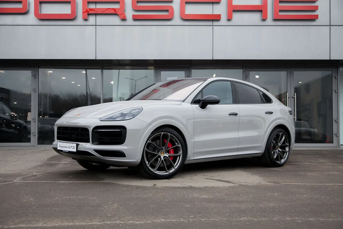 New Porsche Cayenne GTS Coupé