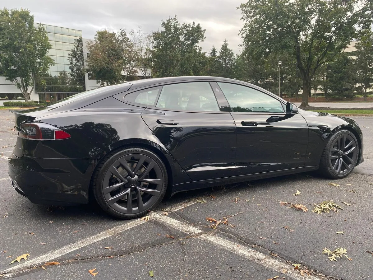 Buy New Tesla Model S Plaid Restyling 2