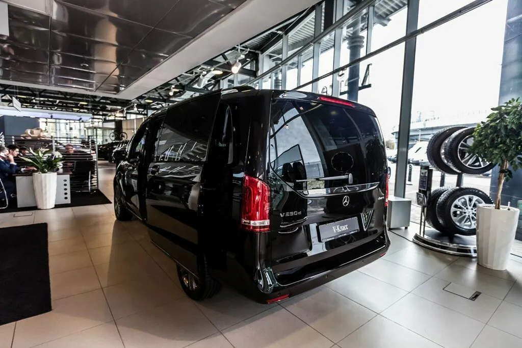 Check price and buy New Mercedes-Benz V-Class L 250 d Long For Sale