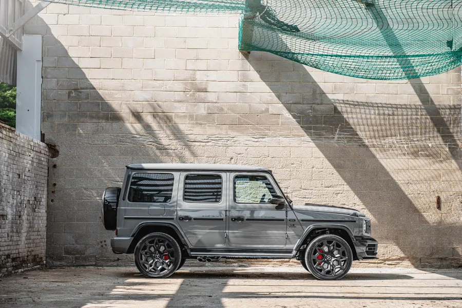 Check our price and buy Kahn Design carbon fiber body kit set for Mercedes-Benz G-class W463A