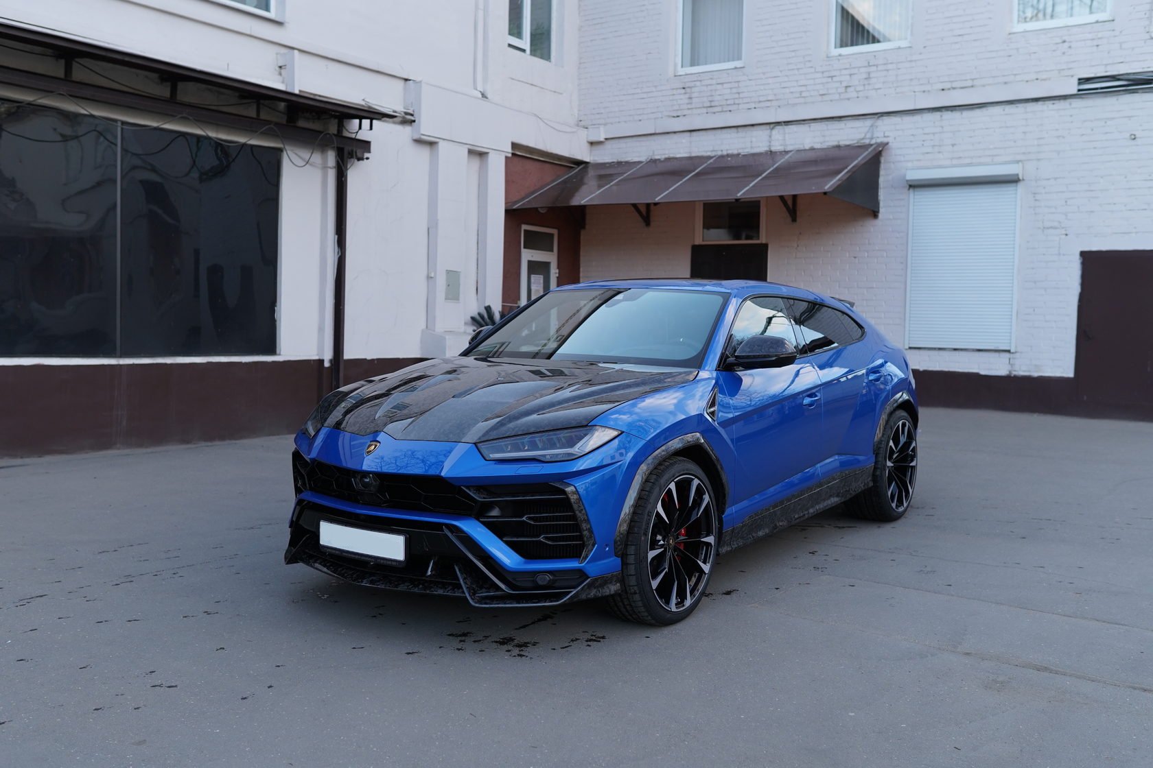 Hood Corsa Forged Carbon for Lamborghini Urus