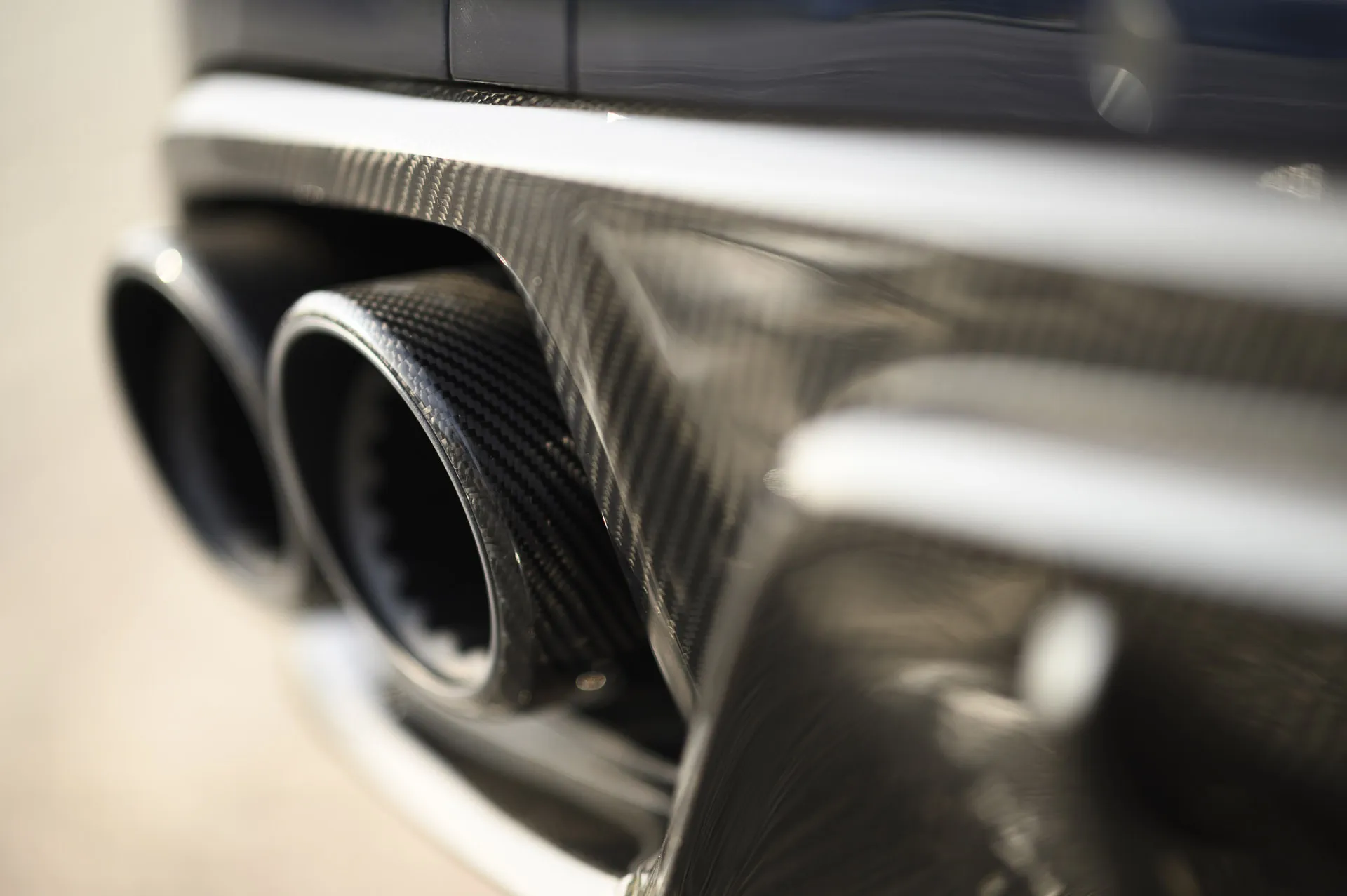 Check price and buy MTR Design Wide Body Carbon Fiber kit for Porsche Cayenne Coupe