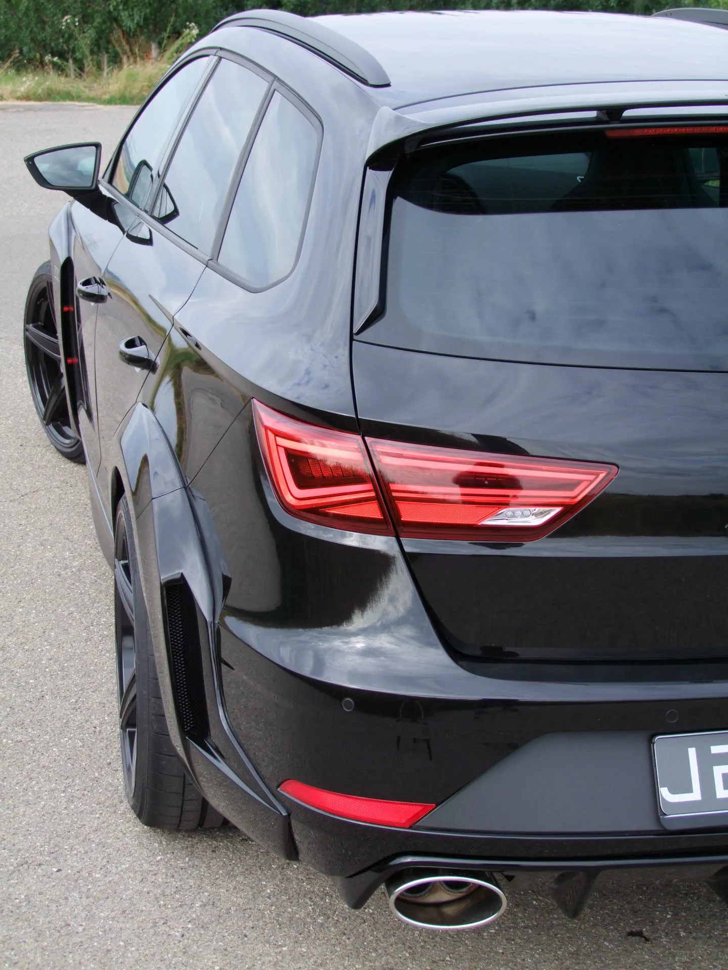 Check our price and buy JE Design body kit for Seat Leon ST FR + Cupra!