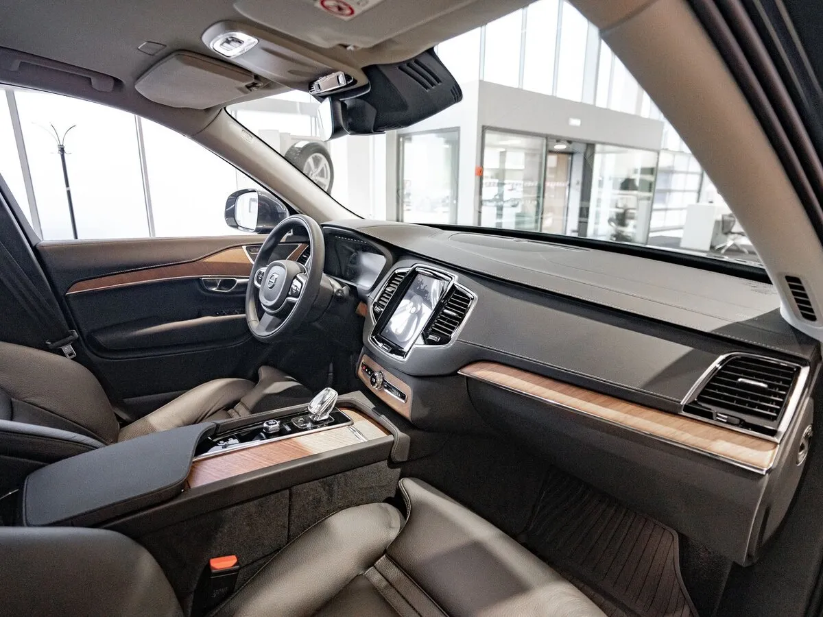 Check price and buy New Volvo XC90 Restyling For Sale