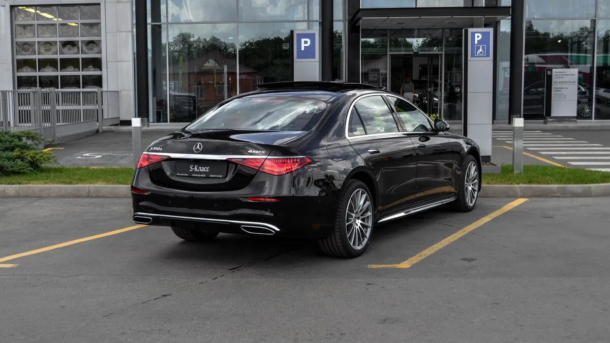 Check price and buy New Mercedes-Benz S-Class 350 d Long 4MATIC (W223) For Sale