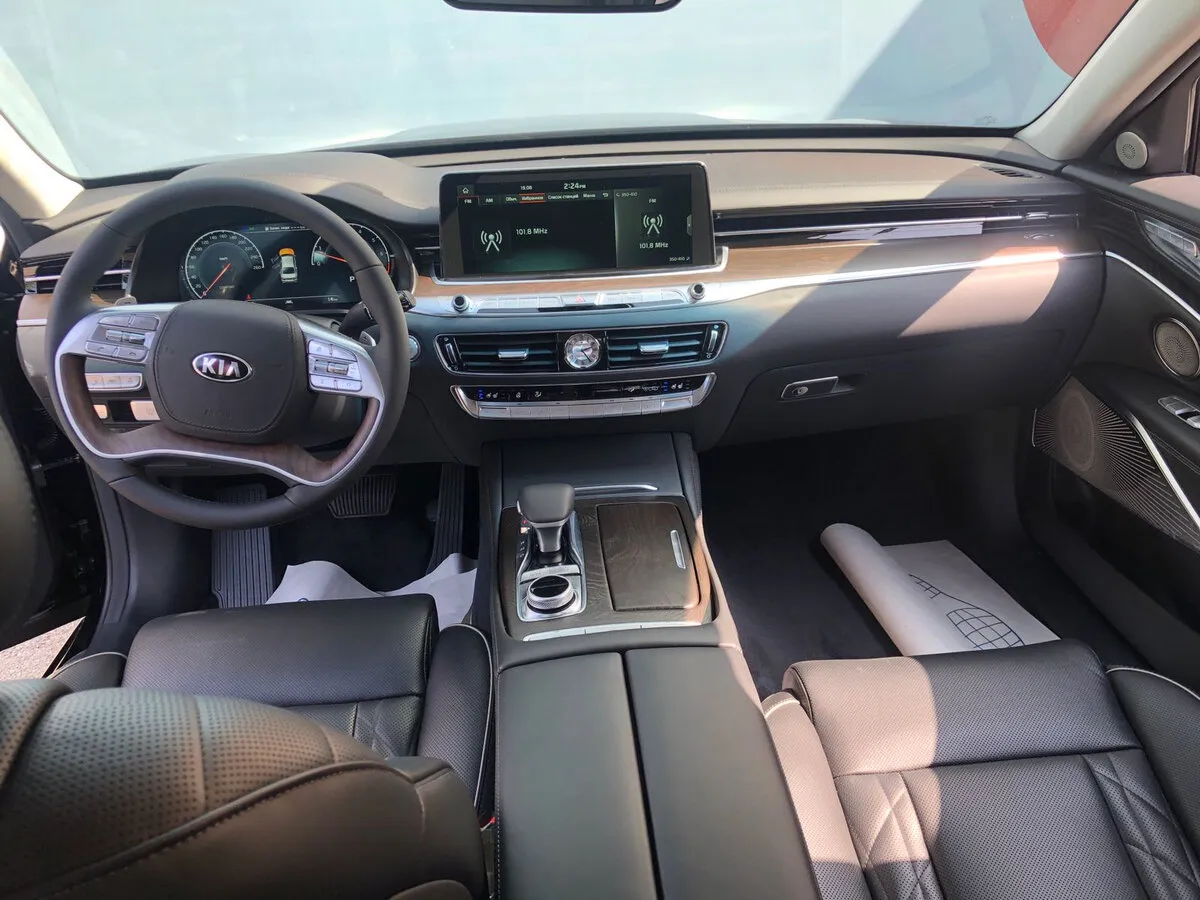 Check price and buy New Kia K900 For Sale