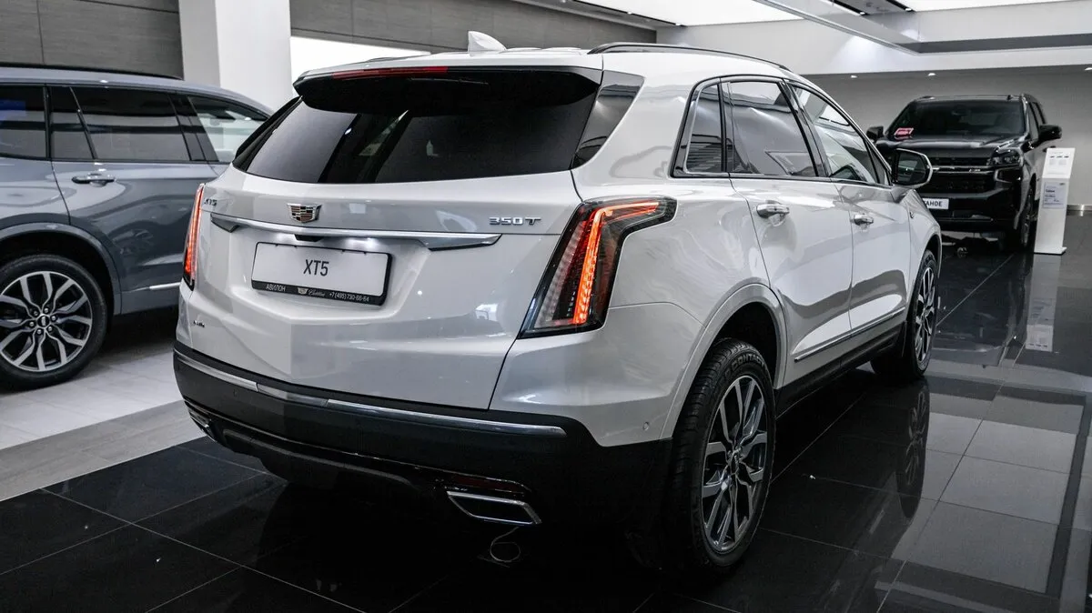 Check price and buy New Cadillac XT5 Restyling For Sale